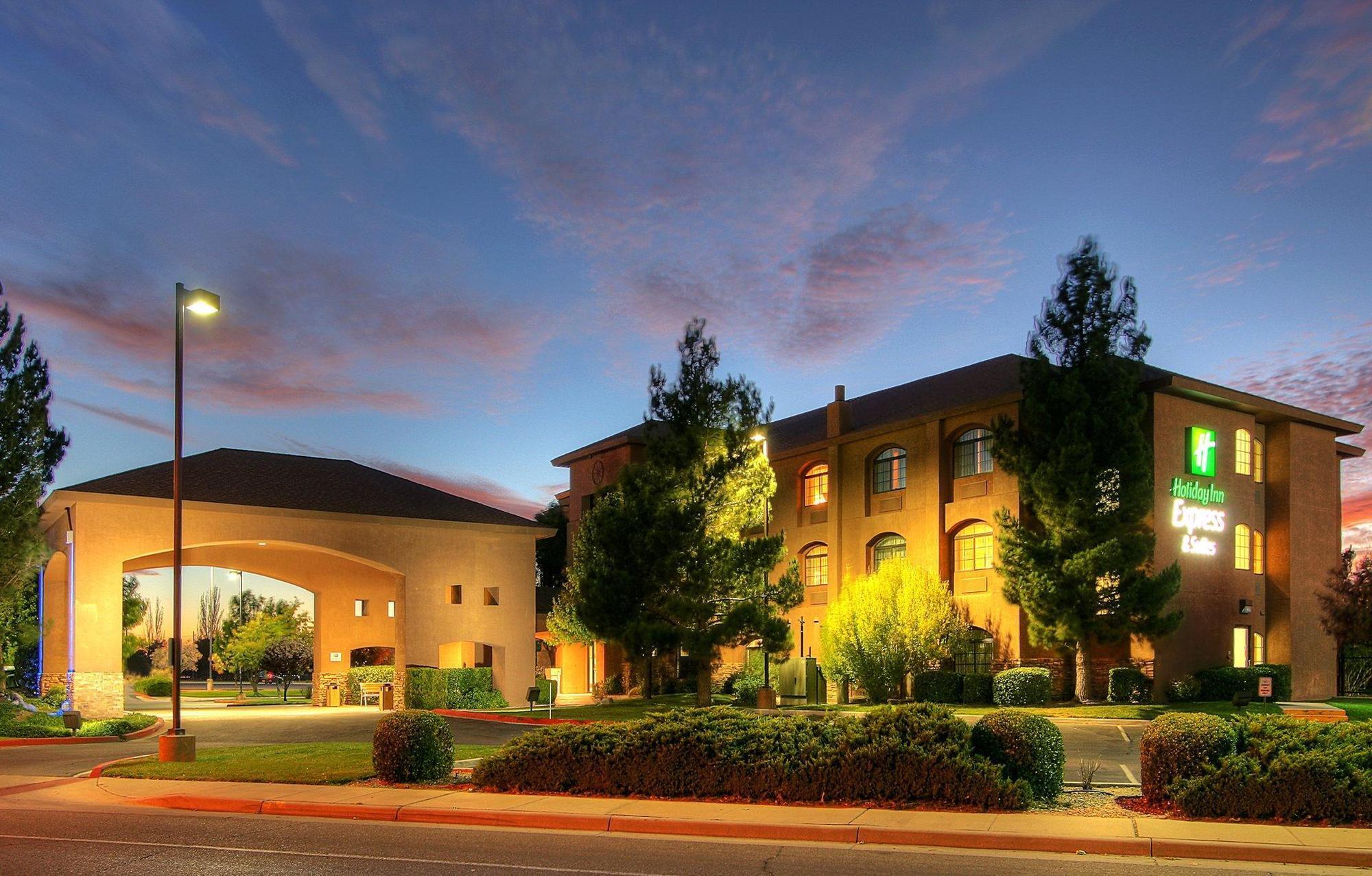 Baymont By Wyndham Roswell Hotel Екстериор снимка