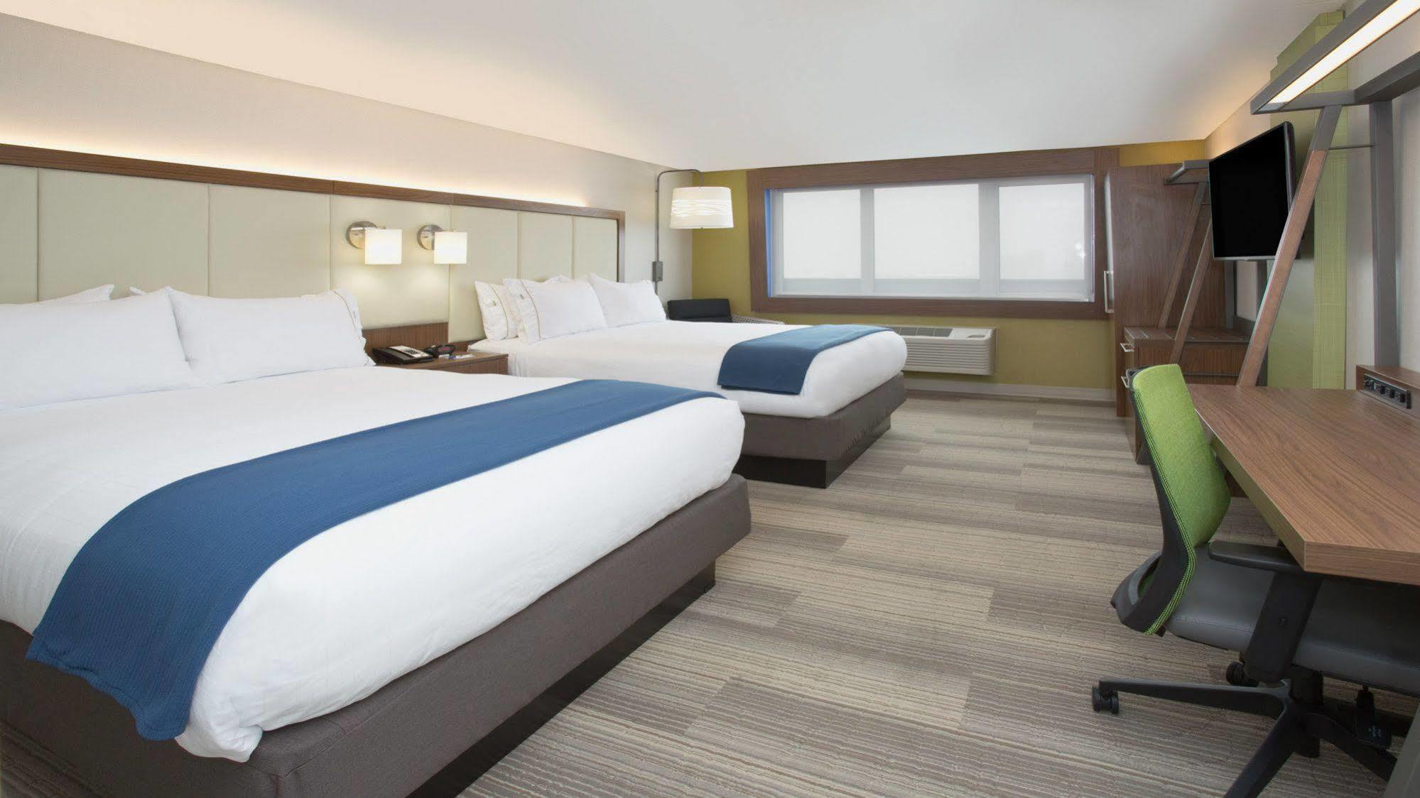 Baymont By Wyndham Roswell Hotel Екстериор снимка