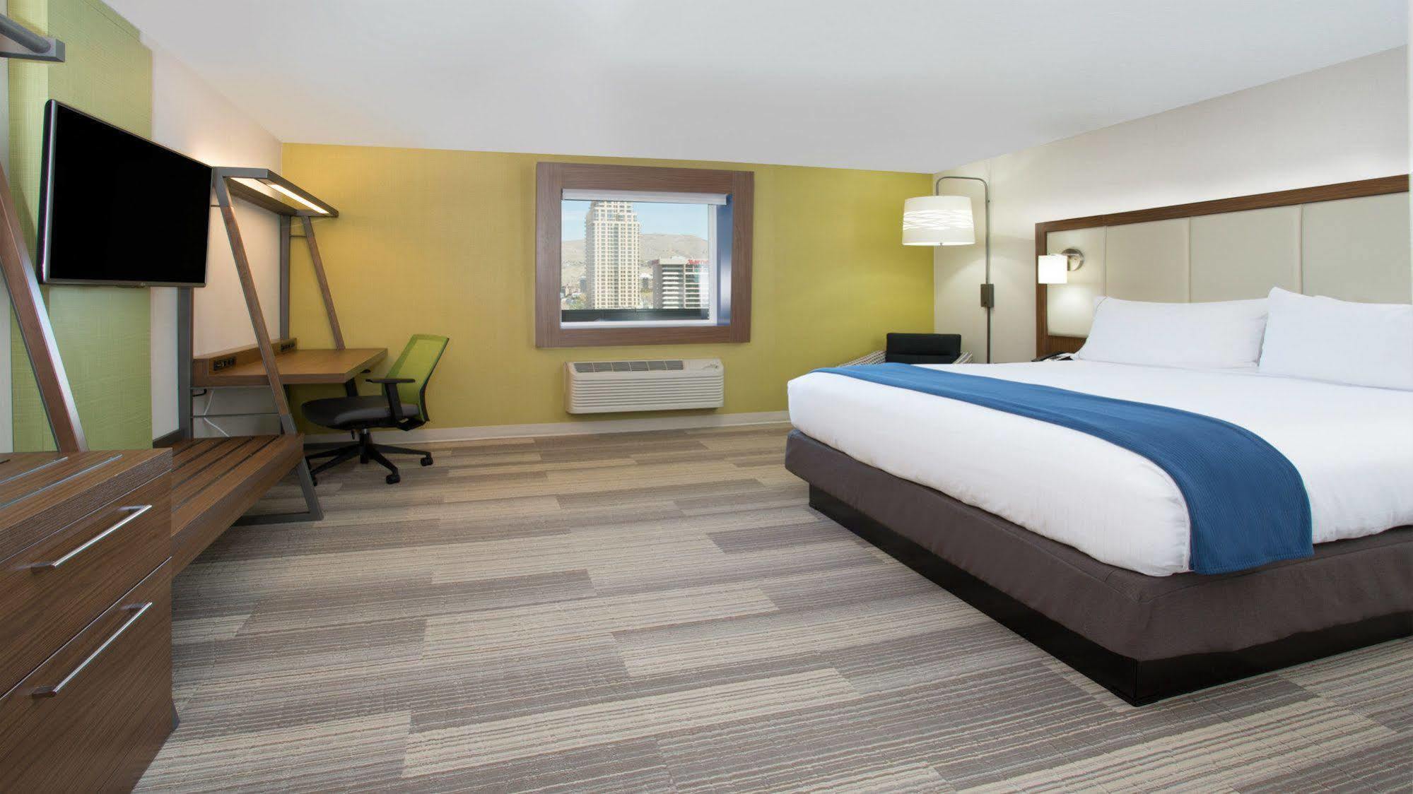 Baymont By Wyndham Roswell Hotel Екстериор снимка