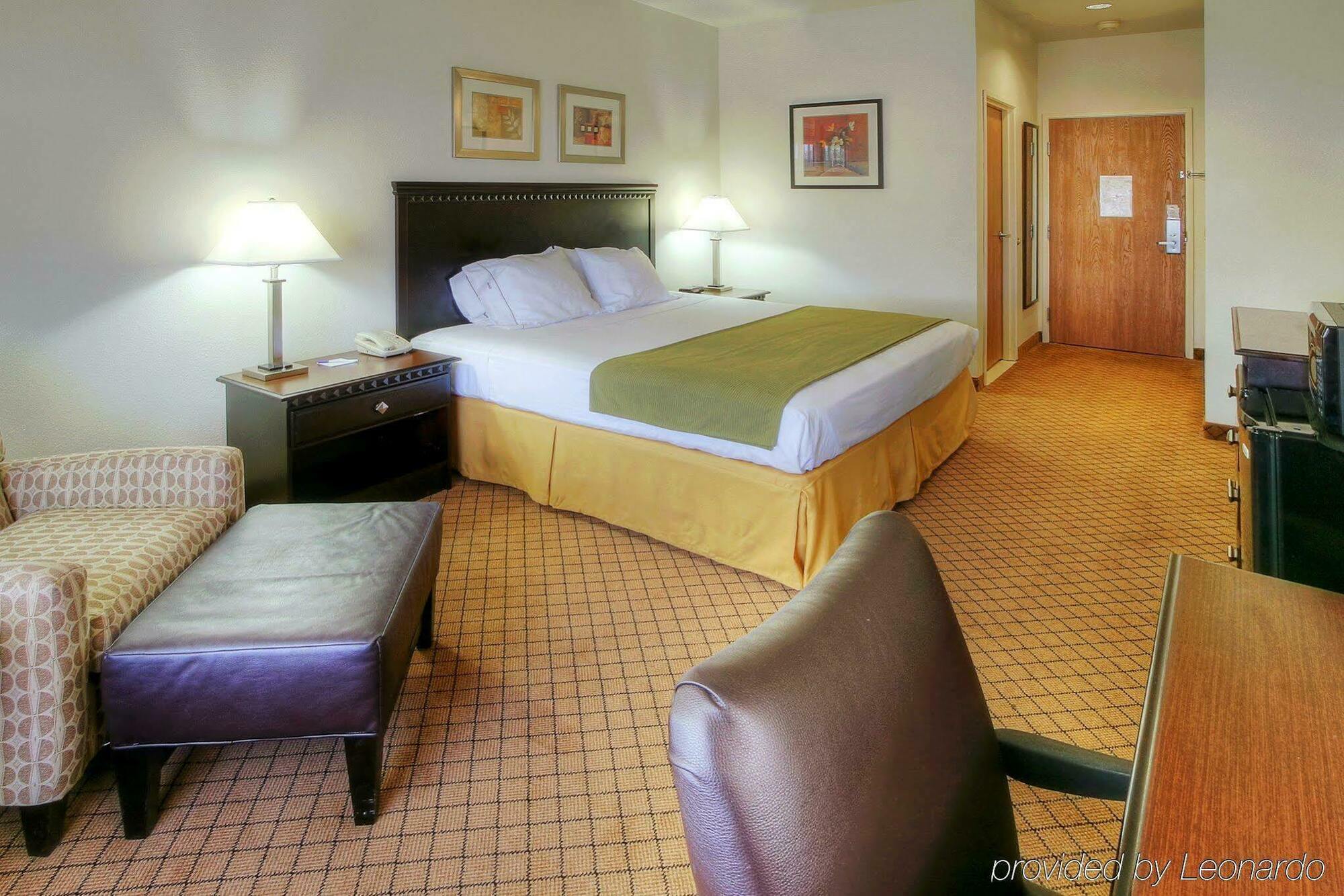 Baymont By Wyndham Roswell Hotel Екстериор снимка
