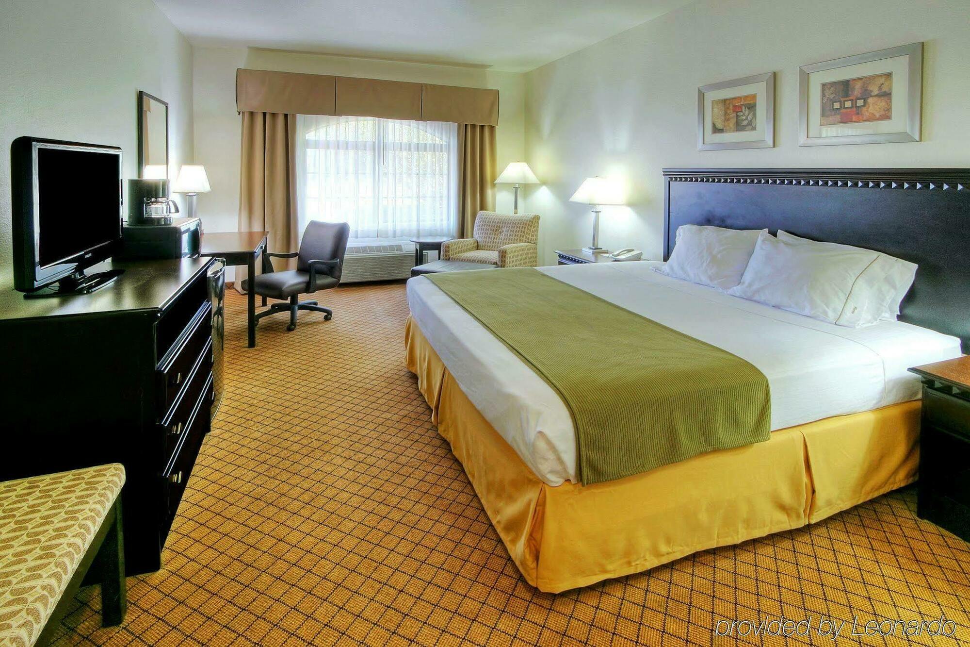 Baymont By Wyndham Roswell Hotel Екстериор снимка