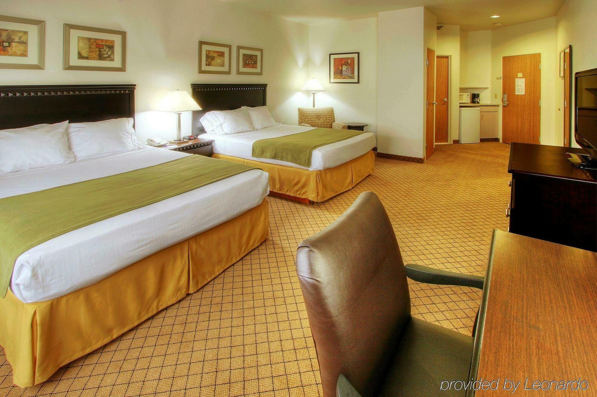 Baymont By Wyndham Roswell Hotel Екстериор снимка