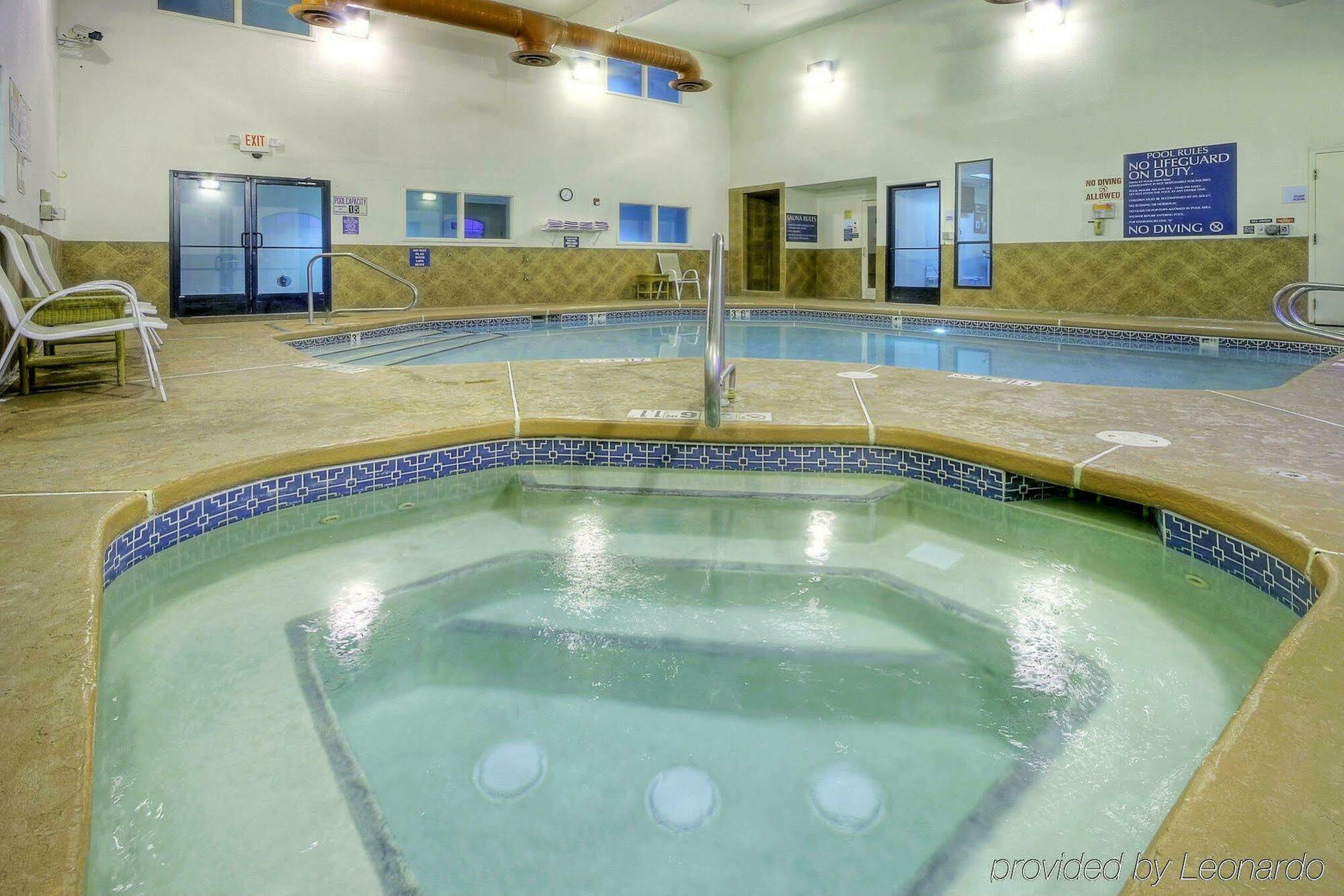 Baymont By Wyndham Roswell Hotel Екстериор снимка